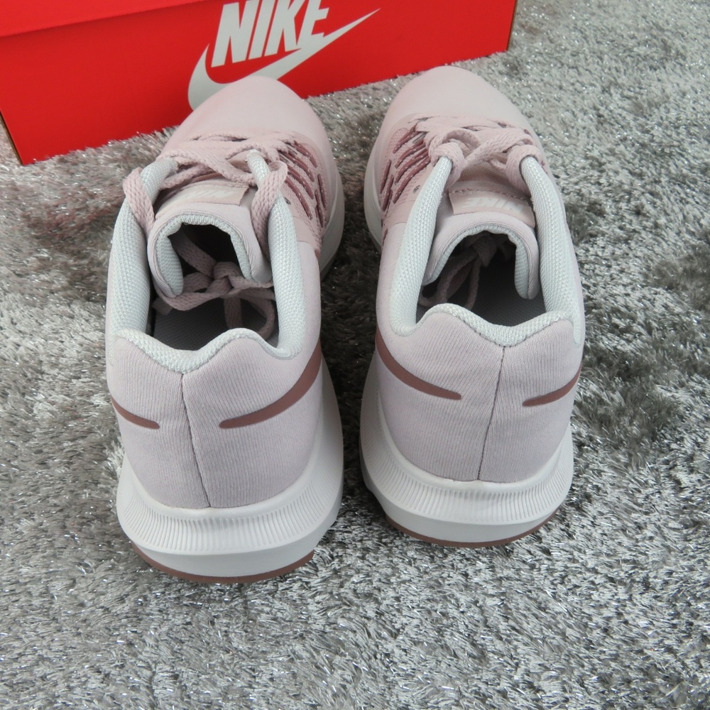 Nike Run Swift Flyknit Sneakers - Picture 4 of 5